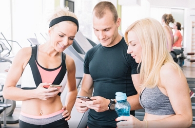 where to meet women header image guy meeting girls at gym