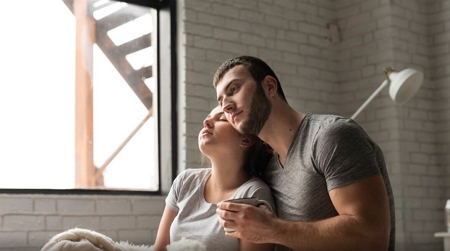 how to create sexual tension with a woman image 4